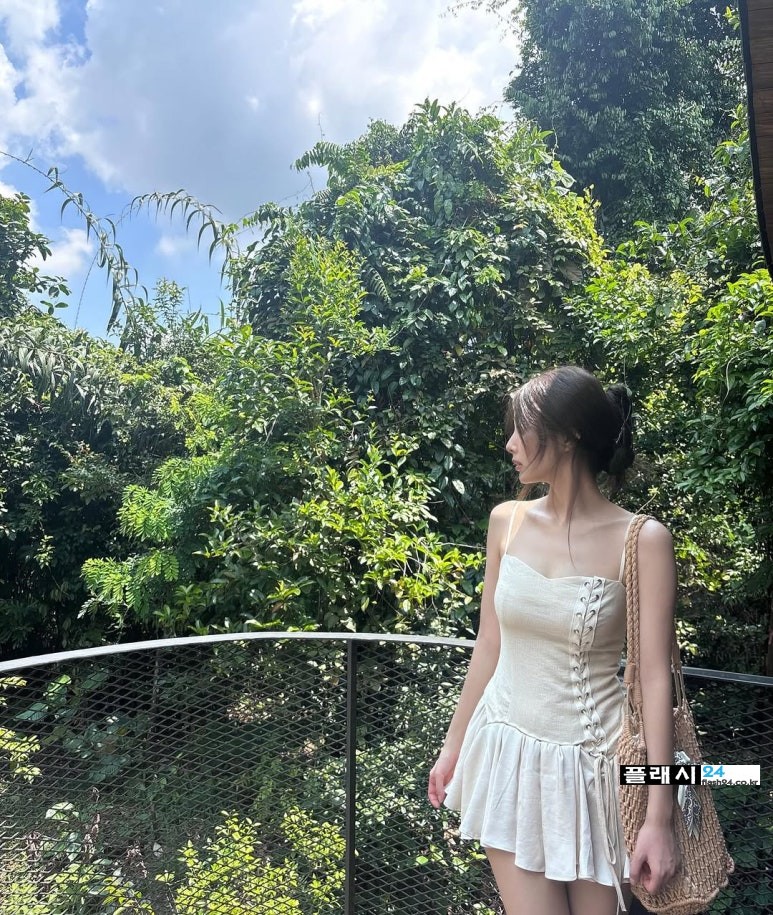 250609-Hyewon-IG-5.jpg