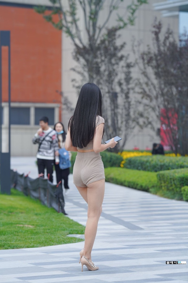 031d3dfce1f1b1c25aaff60bc8371abb.jpg