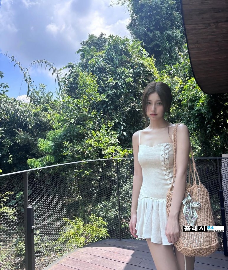 250609-Hyewon-IG-4.jpg