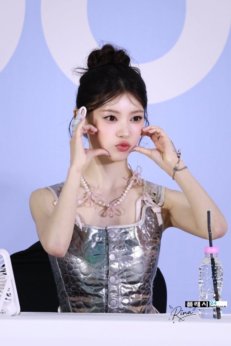 250624-Moka-MA-Fansign-3.jpg