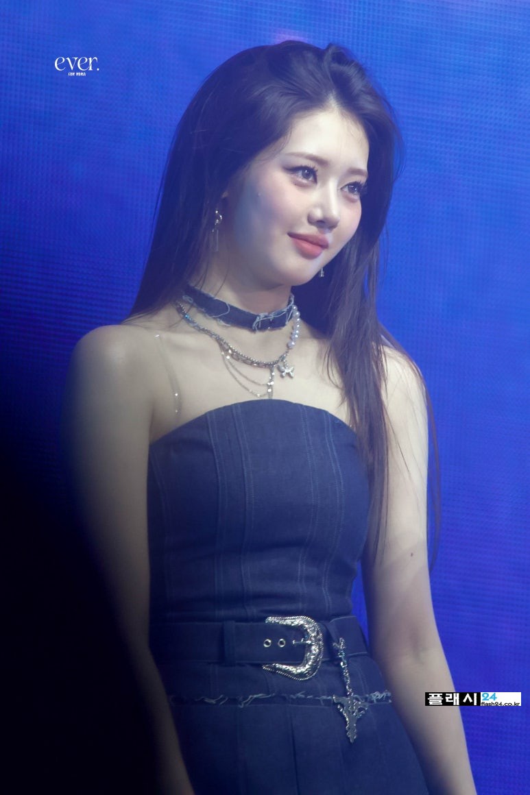 250607-Rora-at_World-Tour-HELLO_MONSTER-in-BangKok-D1-3.jpg