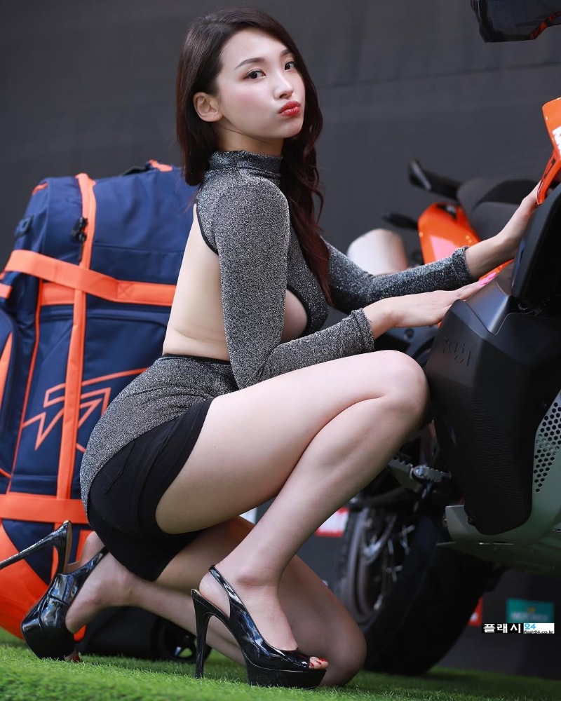 레이싱모델 오윤담 기가 막히다
