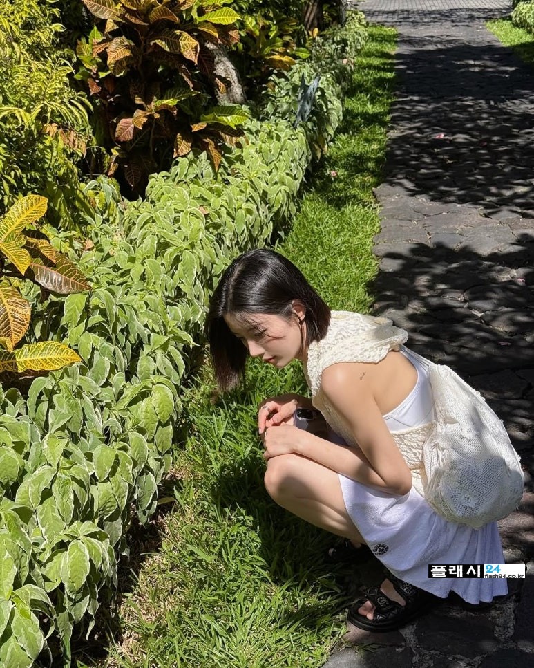 250611-Eunbi-IG-3.jpg