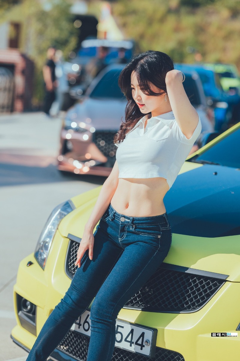 코스프레 잘하기로 소문난 레이싱 모델 윤설화