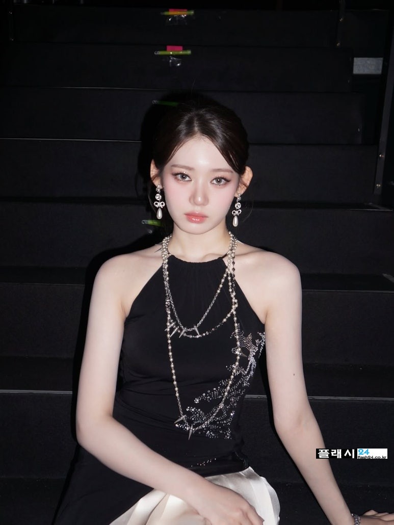 250611-BABYMONSTER-IG-Rora-2.jpg