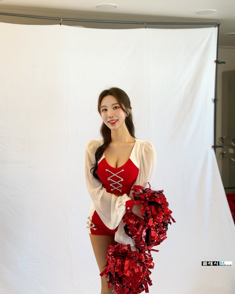 치어리더 이리안 과감한것 보소