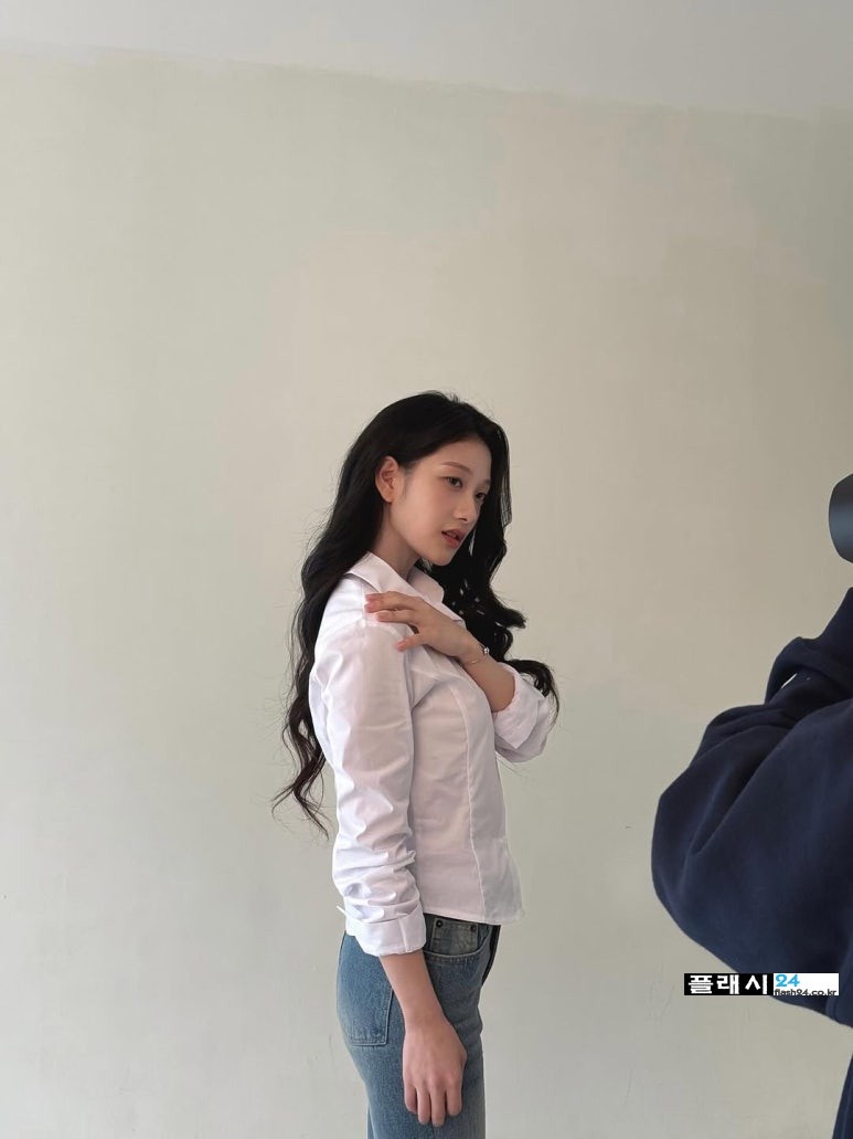 250624-Seoyeon-IG-2.jpg