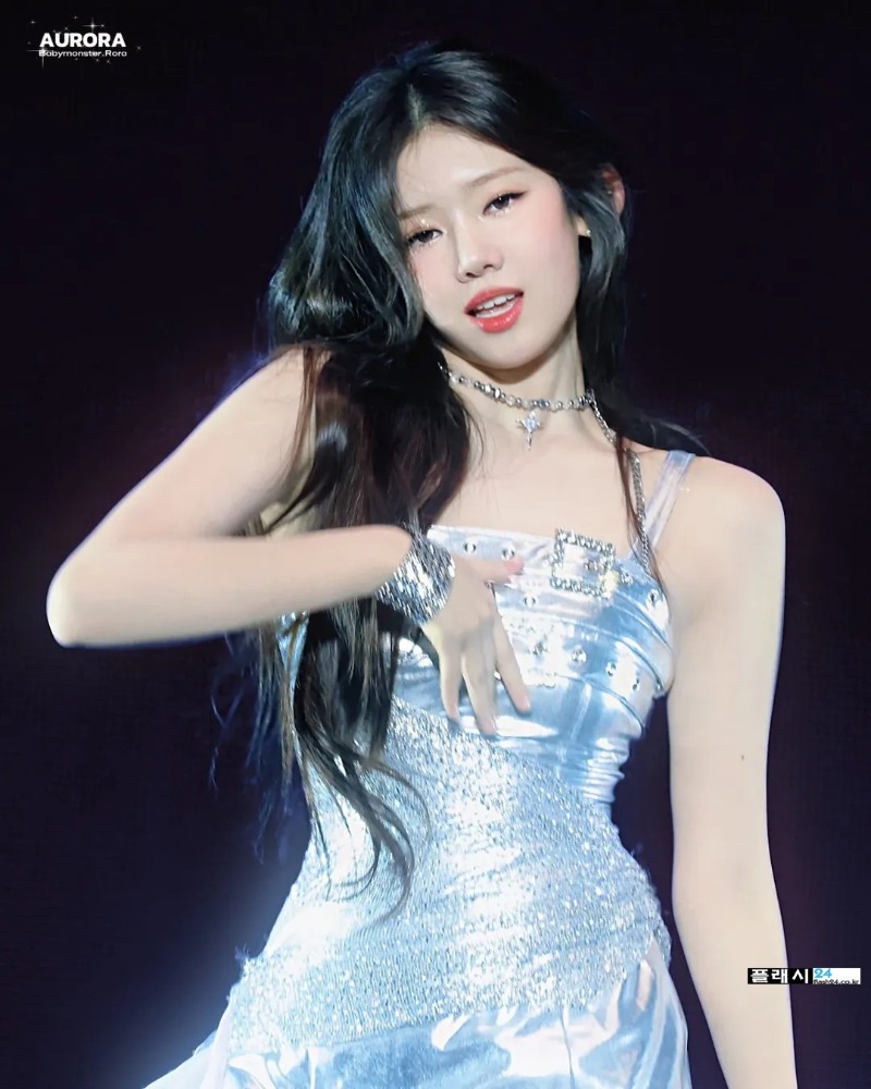 베이비몬스터 로라 잘 빠졌는데
