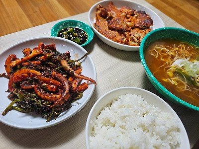 다운로드 (2).jpeg 보배드림에 올라온 틀딱 독거아재의 혼밥.......jpg 보배드림에 올라온 틀딱 독거아재의 혼밥.......jpg