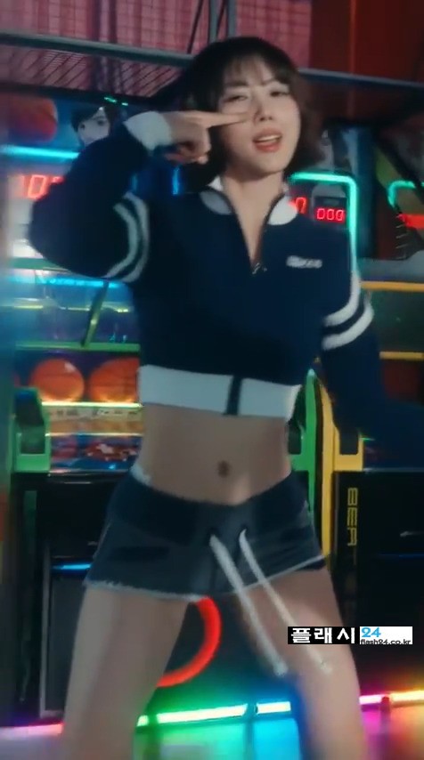 vYrJ9N1.jpg