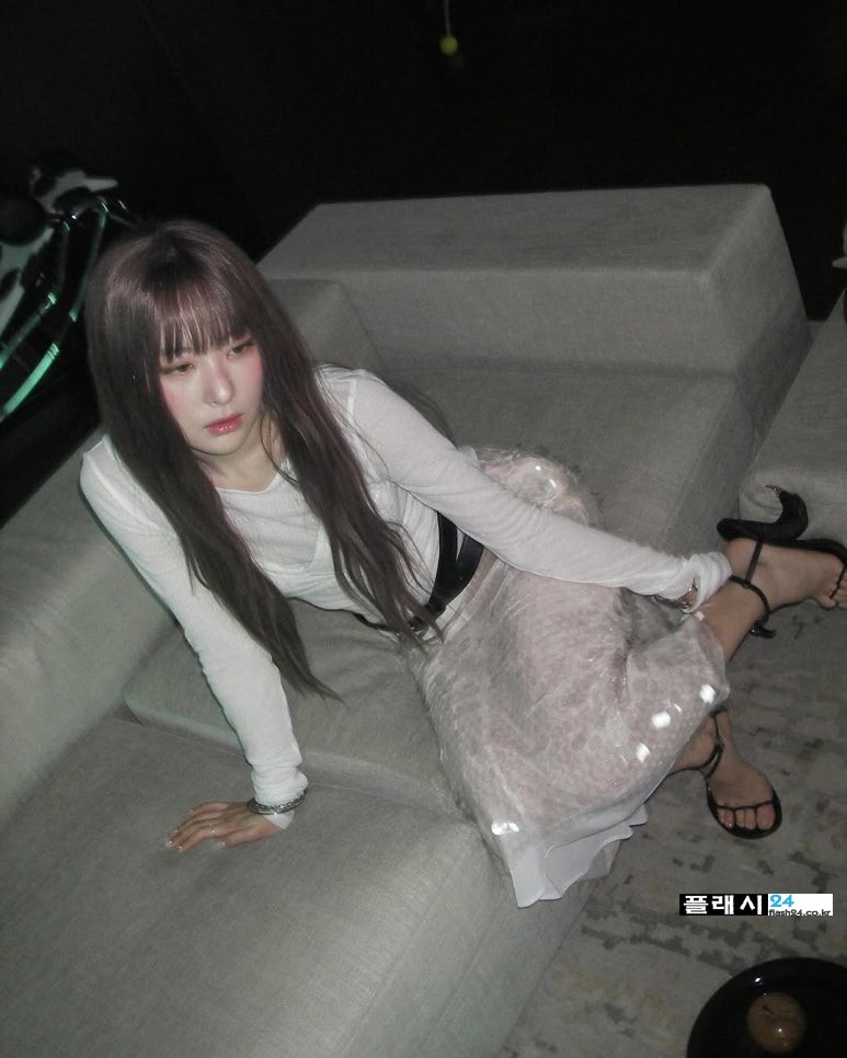 250612-Seulgi-IG-15.jpg