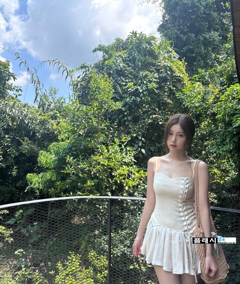 250609-Hyewon-IG-6.jpg