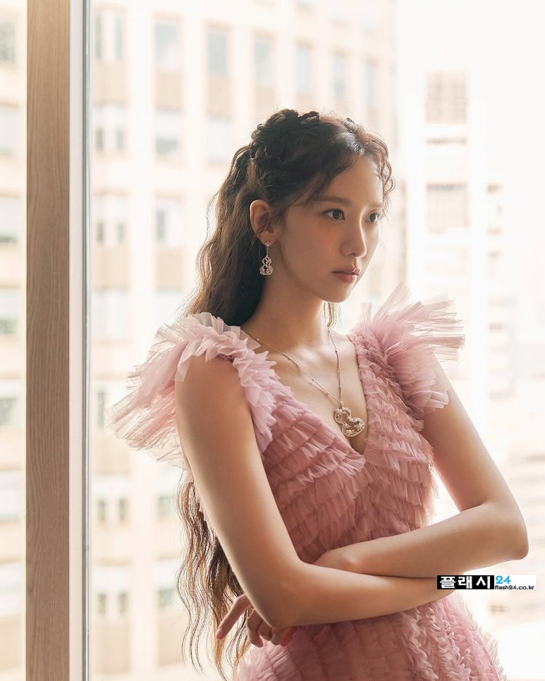 250407-Yoona-IG-12.jpg