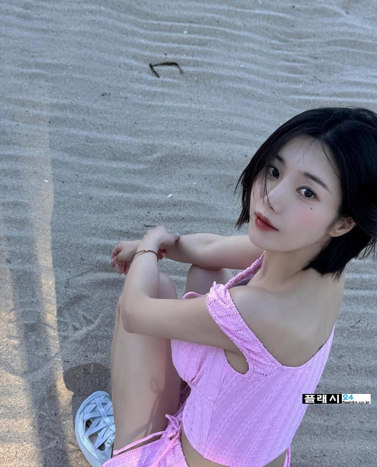 250612-Eunbi-IG-7.jpg
