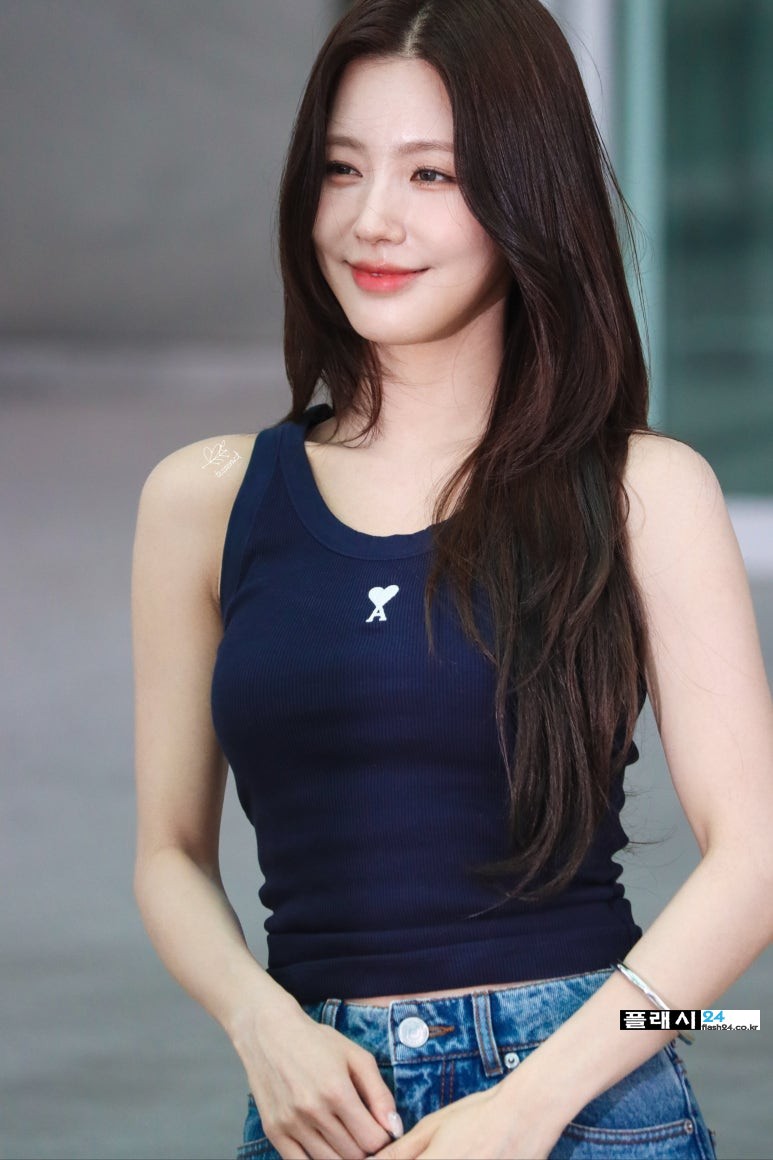 250624-Miyeon-at-ICN-departure-4.jpg