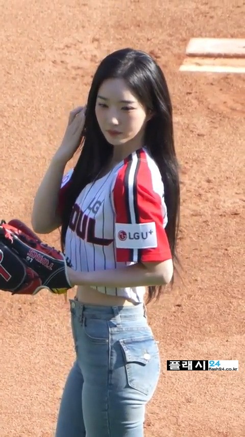 v9otxBC.jpg