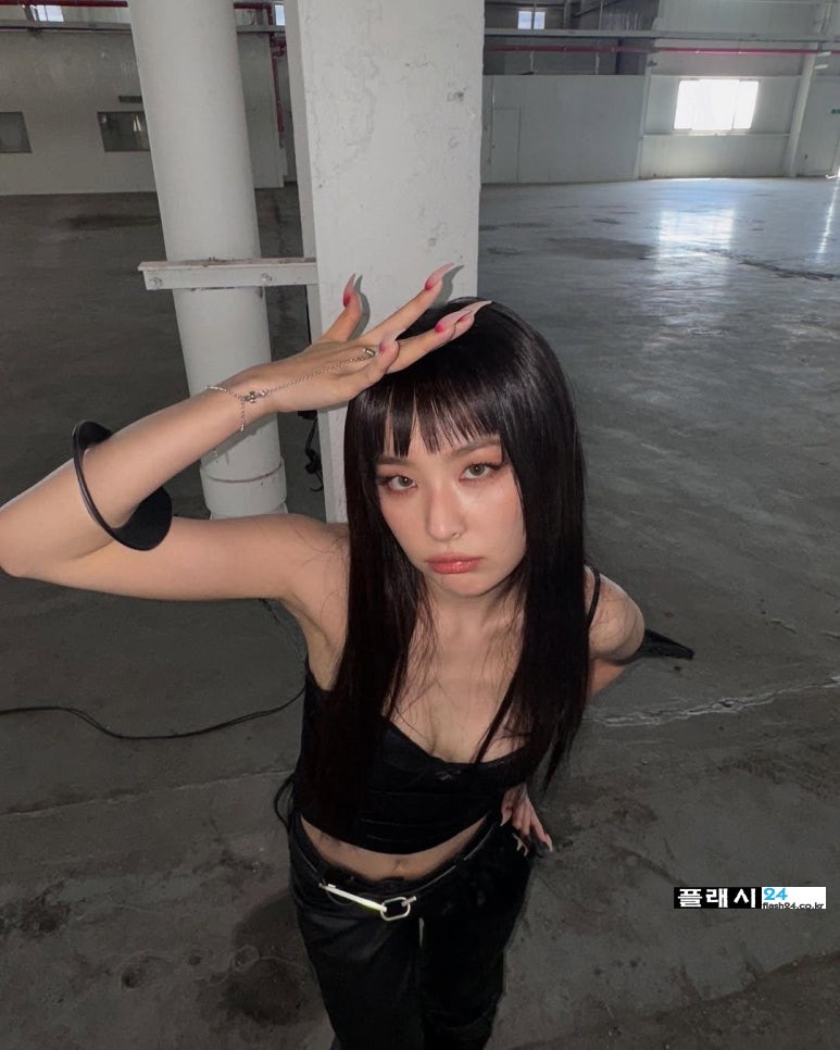 250612-Seulgi-IG-22.jpg