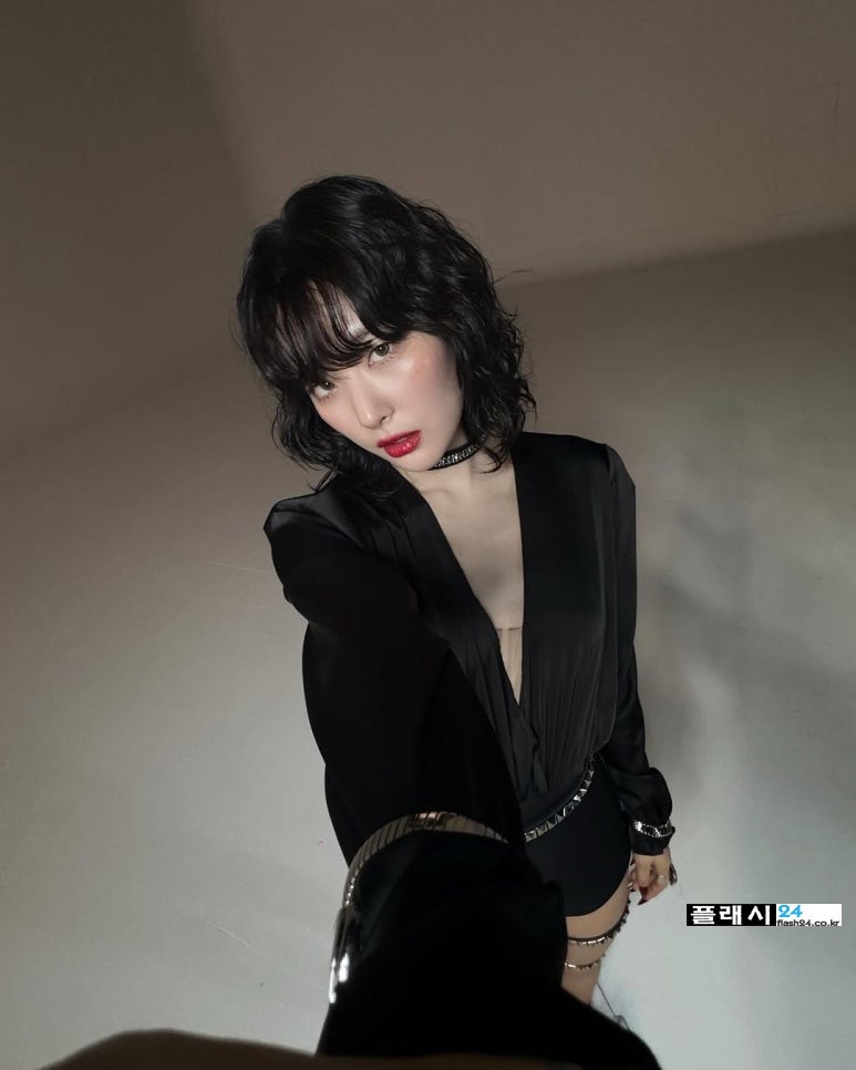 250612-Seulgi-IG-7.jpg