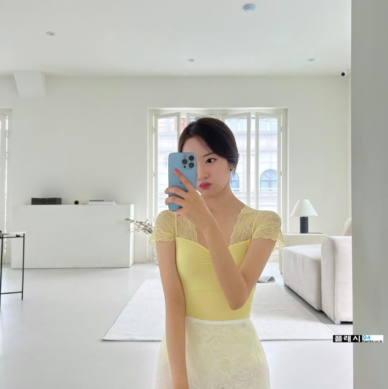이은솔 아나운서 발레복 셀카