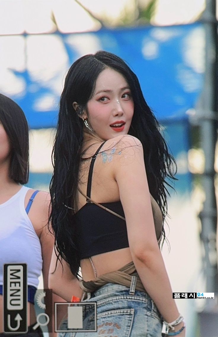 더욱 어른스러워진 비비지 신비