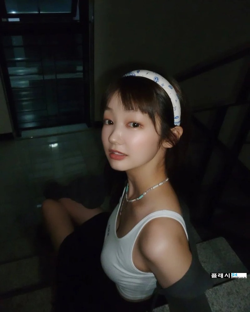 a8skg8hfe66f1.jpg
