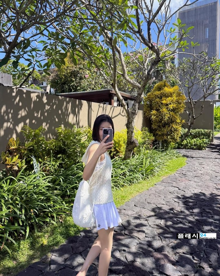 250611-Eunbi-IG-2.jpg