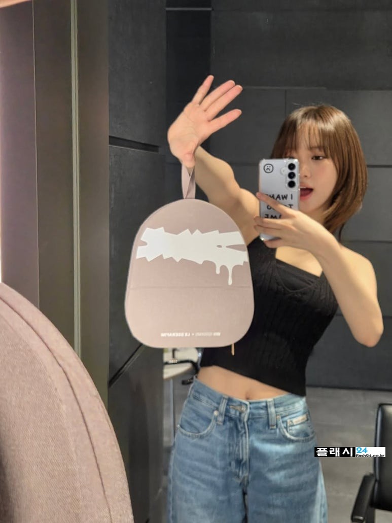 250611-Chaewon-IG-4.jpg