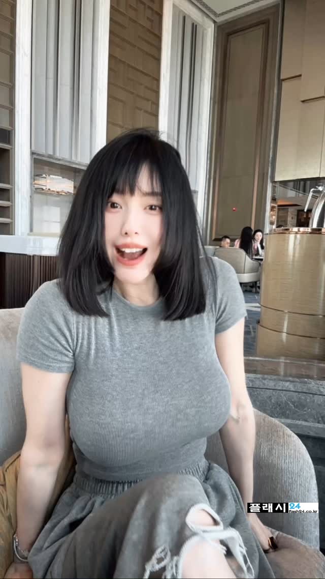 pt2_6733283631521935502343_0_07d9d630365809458bba555ce5d1a83e.jpg
